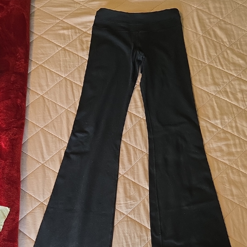 Lululemon Black Flared Leggings, Size 4, EUC
